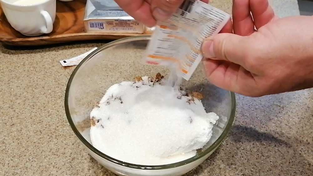 Добавляем 10 грамм ванильного сахара